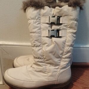 Women's Cream Winter Boots